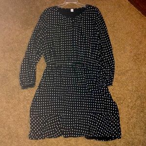 Black knee length dress; size large; long sleeve; tightened waist; Old Navy